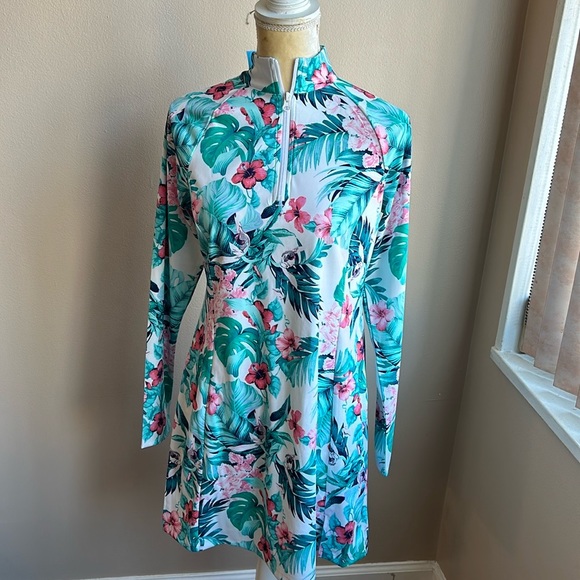 NWT Tommy Bahama Womens Golf Dress Pockets Shorts Included long sleeves upf 50 - Picture 1 of 3